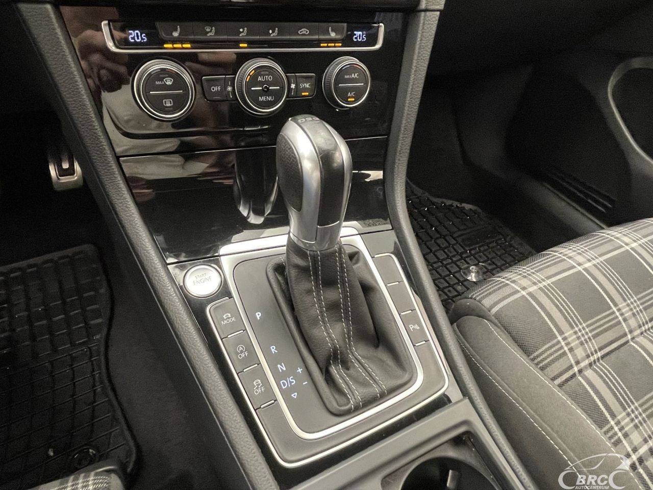 Volkswagen Golf | 25