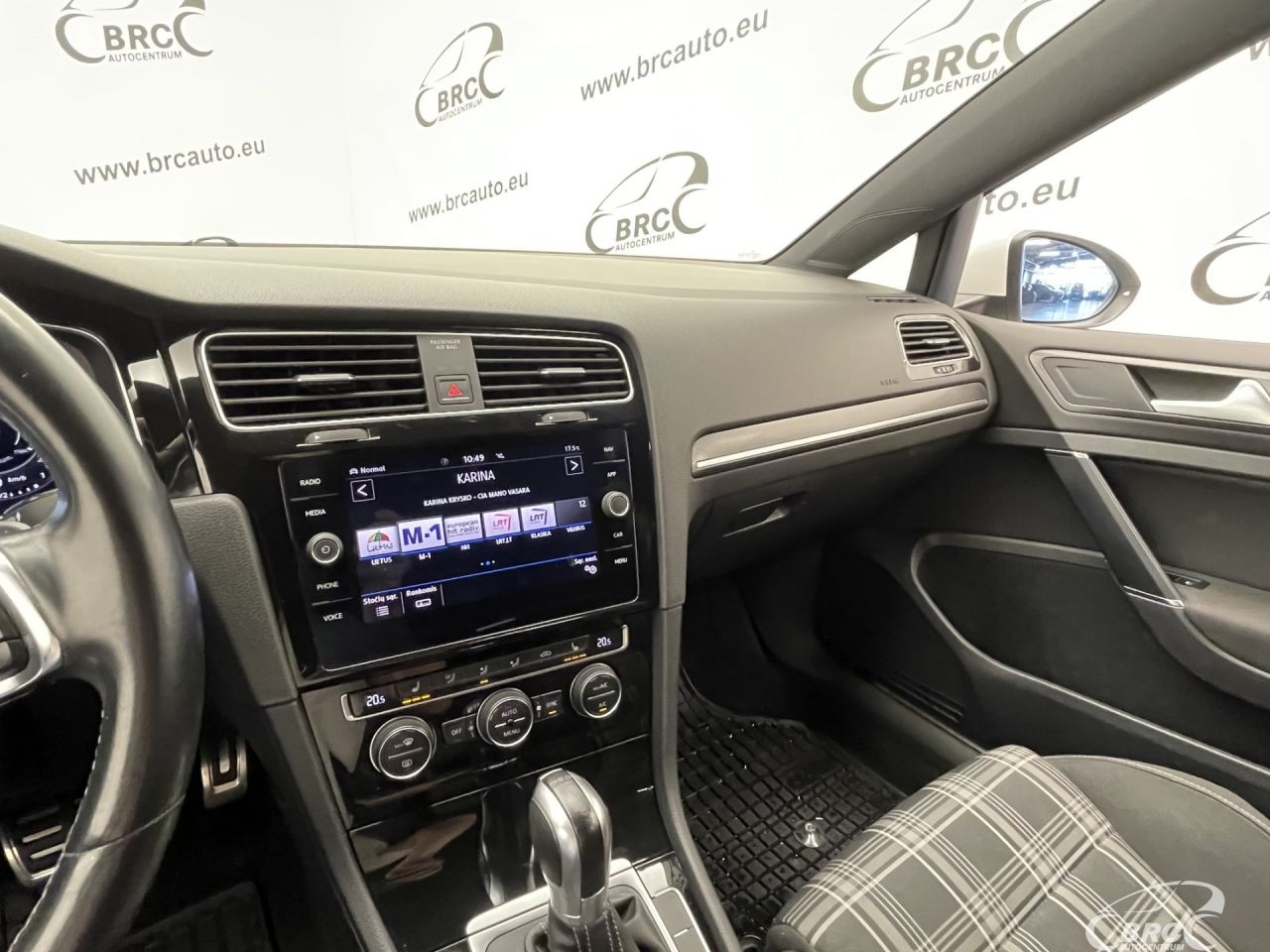 Volkswagen Golf | 27