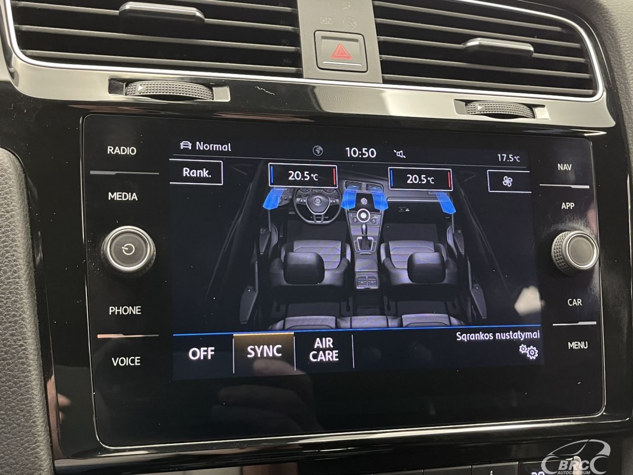 Volkswagen Golf | 42