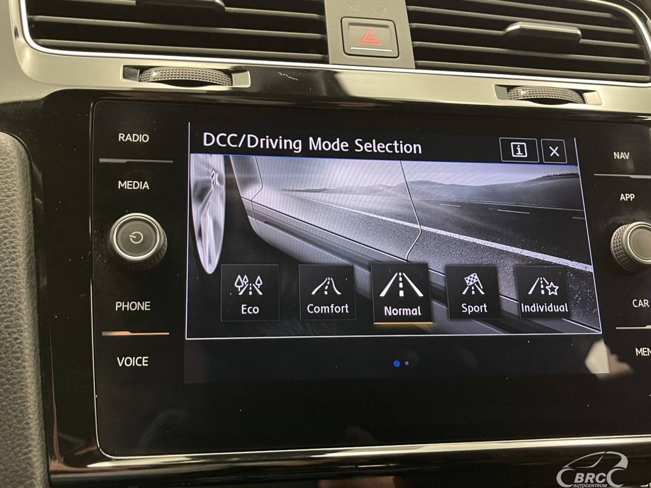 Volkswagen Golf | 43