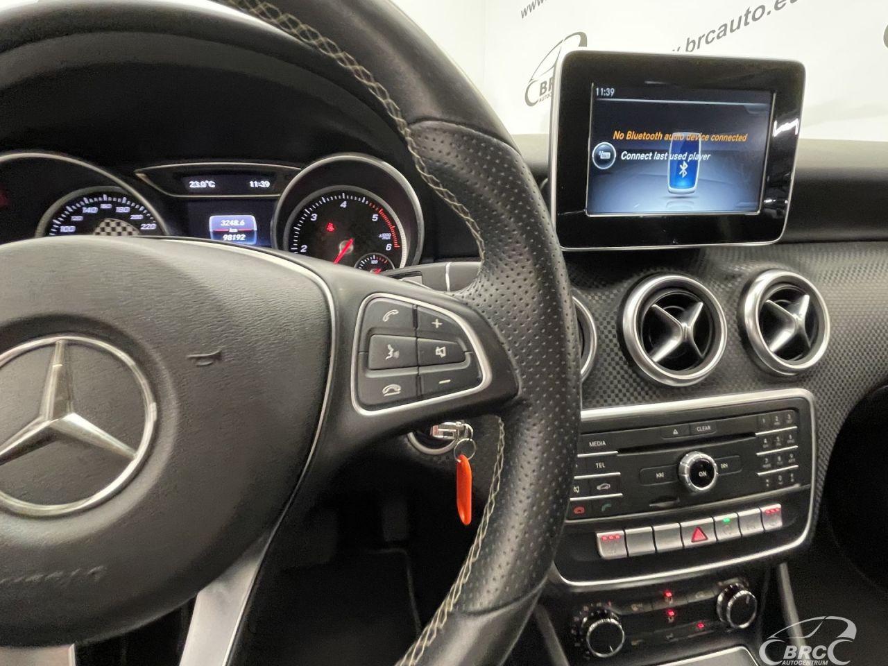 Mercedes-Benz A180 | 26