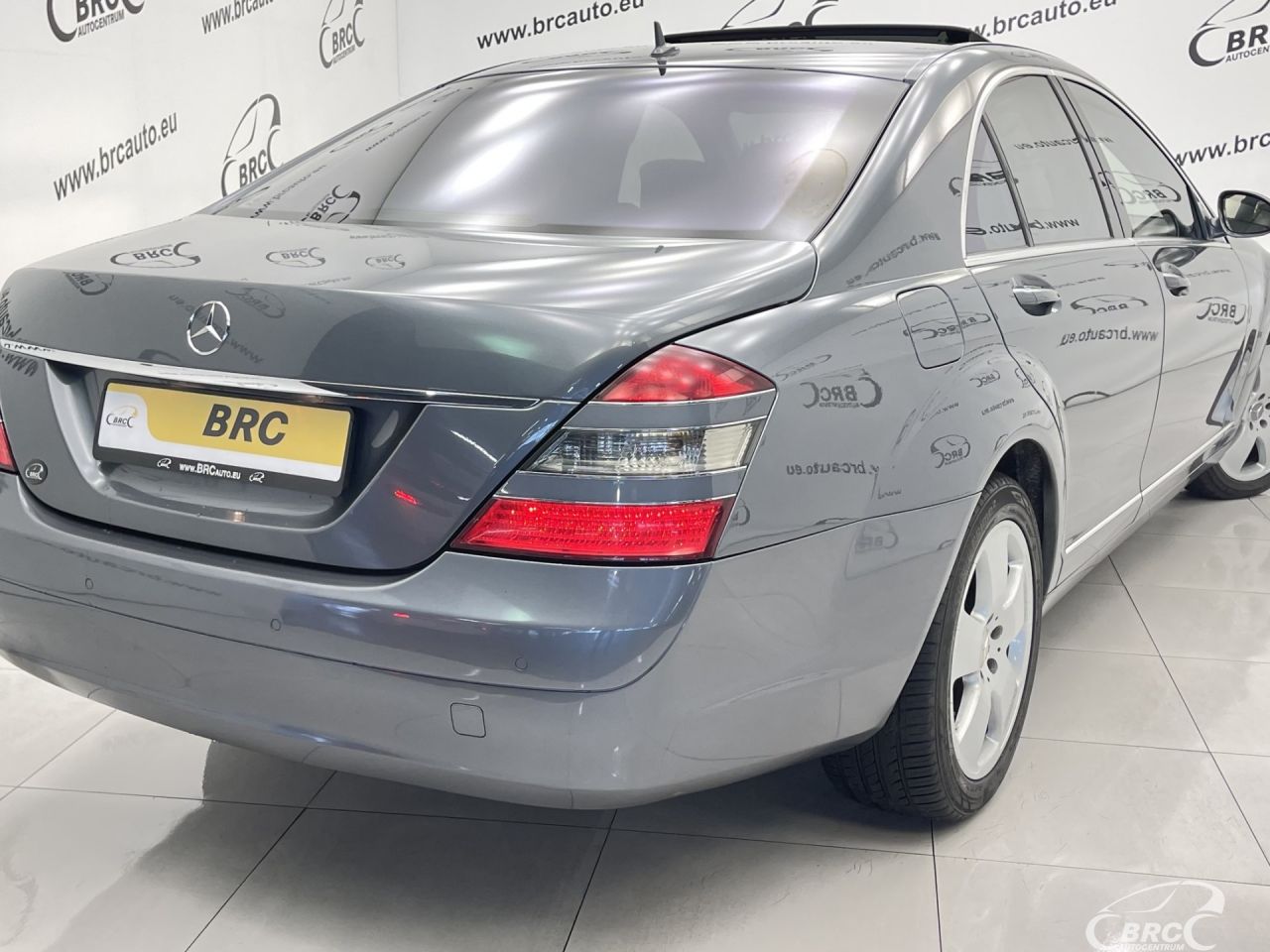 Mercedes-Benz S450 | 48