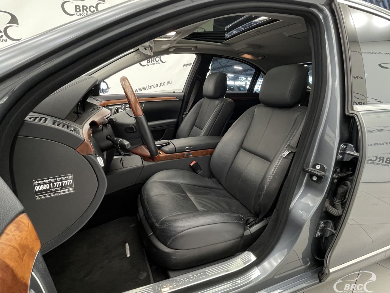 Mercedes-Benz S450 | 25