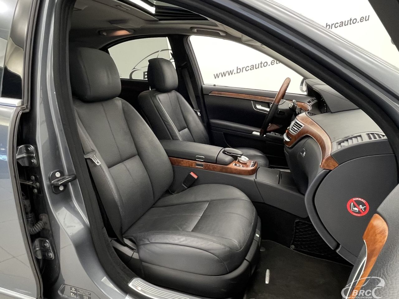 Mercedes-Benz S450 | 6