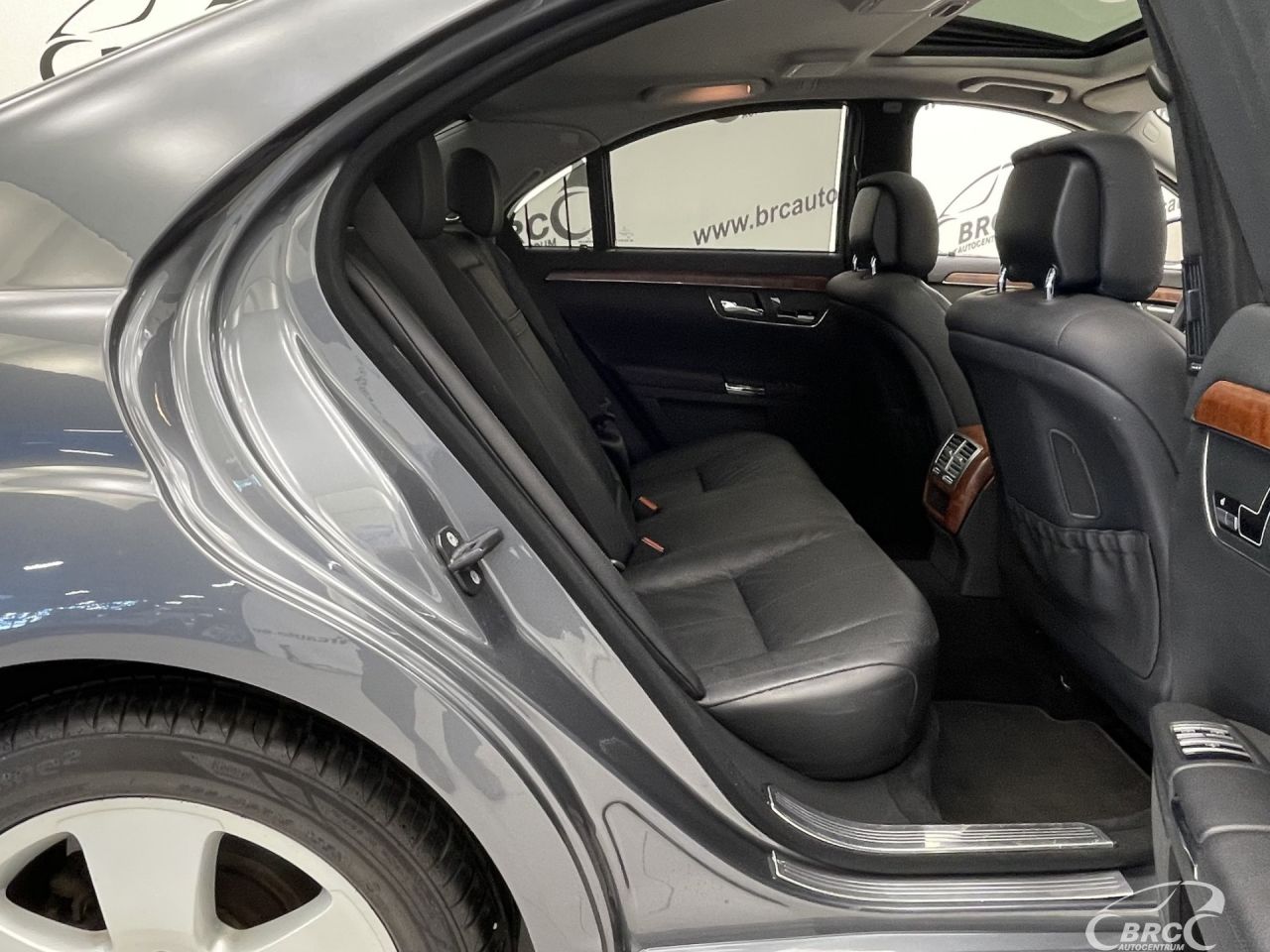 Mercedes-Benz S450 | 11