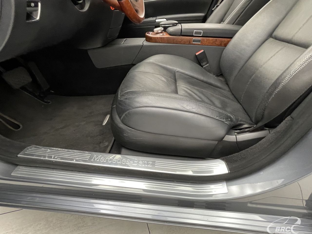 Mercedes-Benz S450 | 24