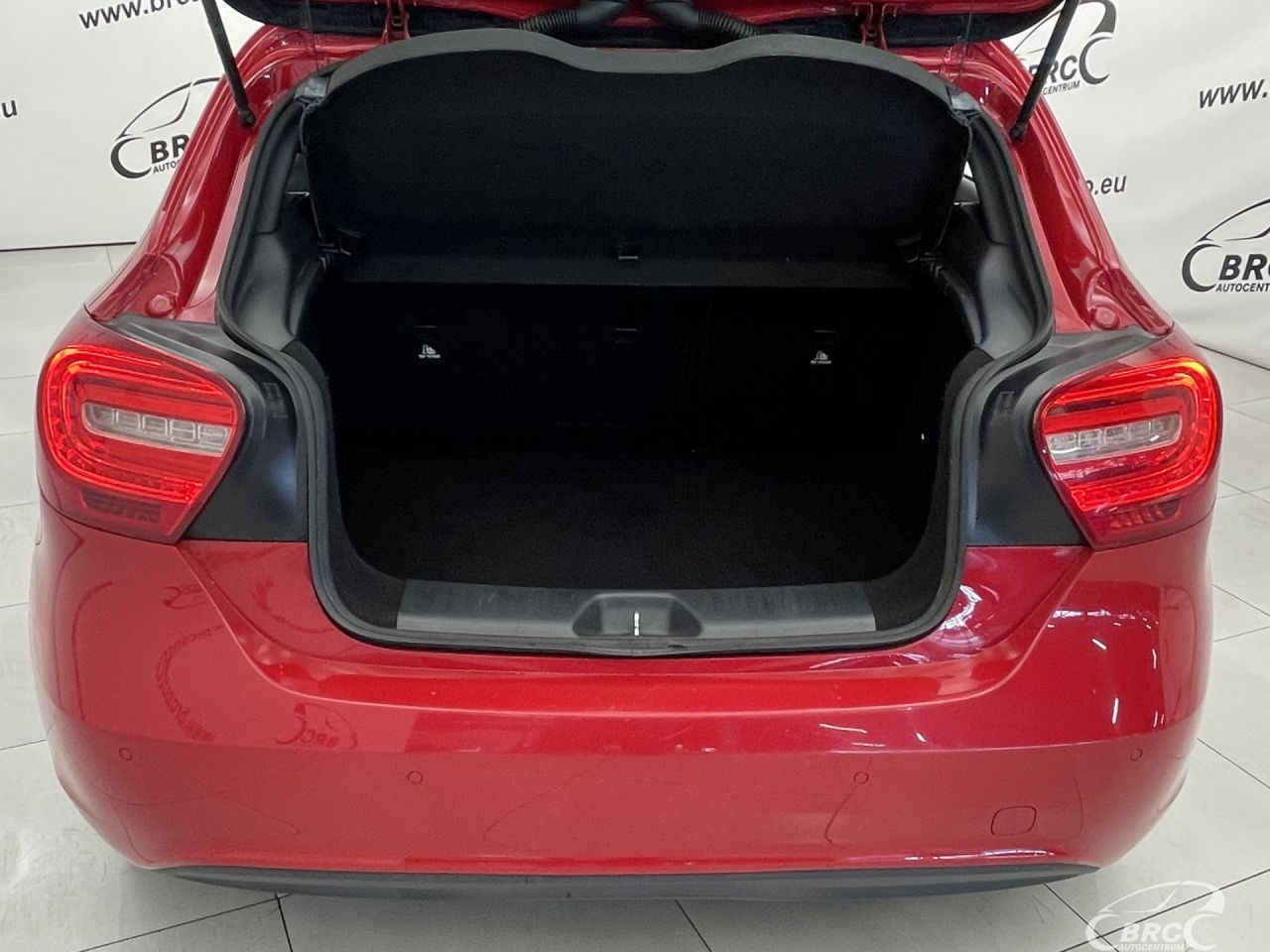 Mercedes-Benz A180 | 37