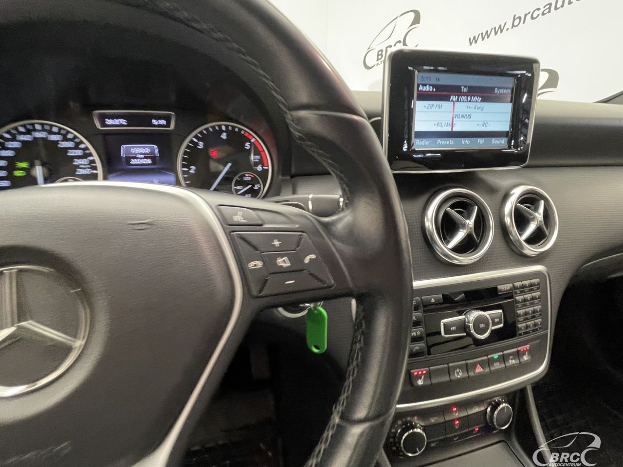 Mercedes-Benz A180 | 26