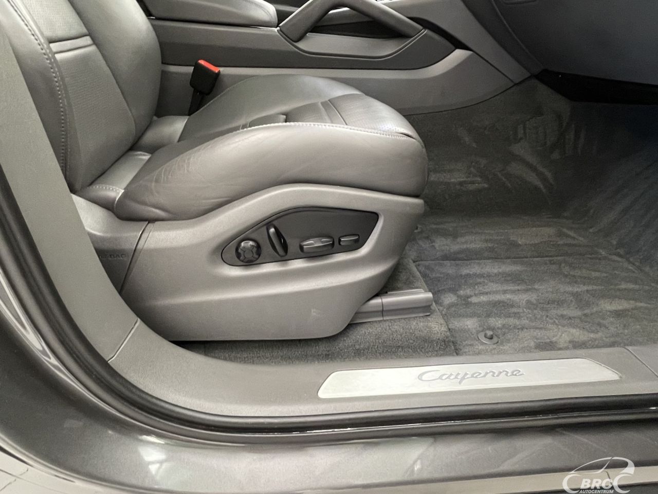 Porsche Cayenne | 10