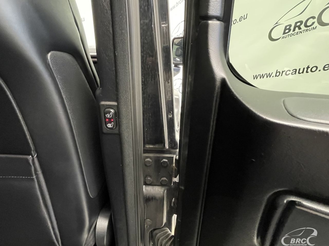 Mercedes-Benz G500 | 16