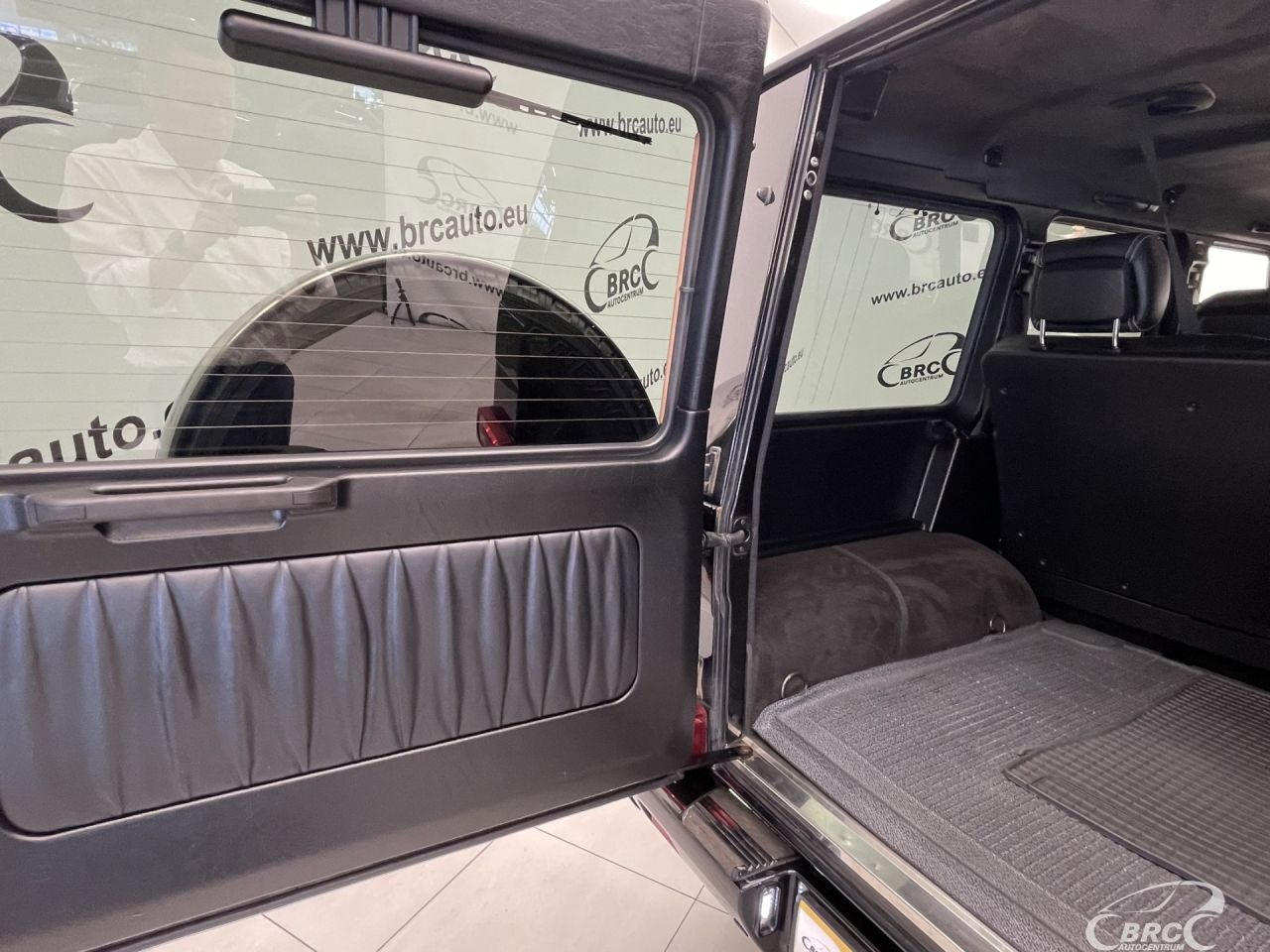 Mercedes-Benz G500 | 47