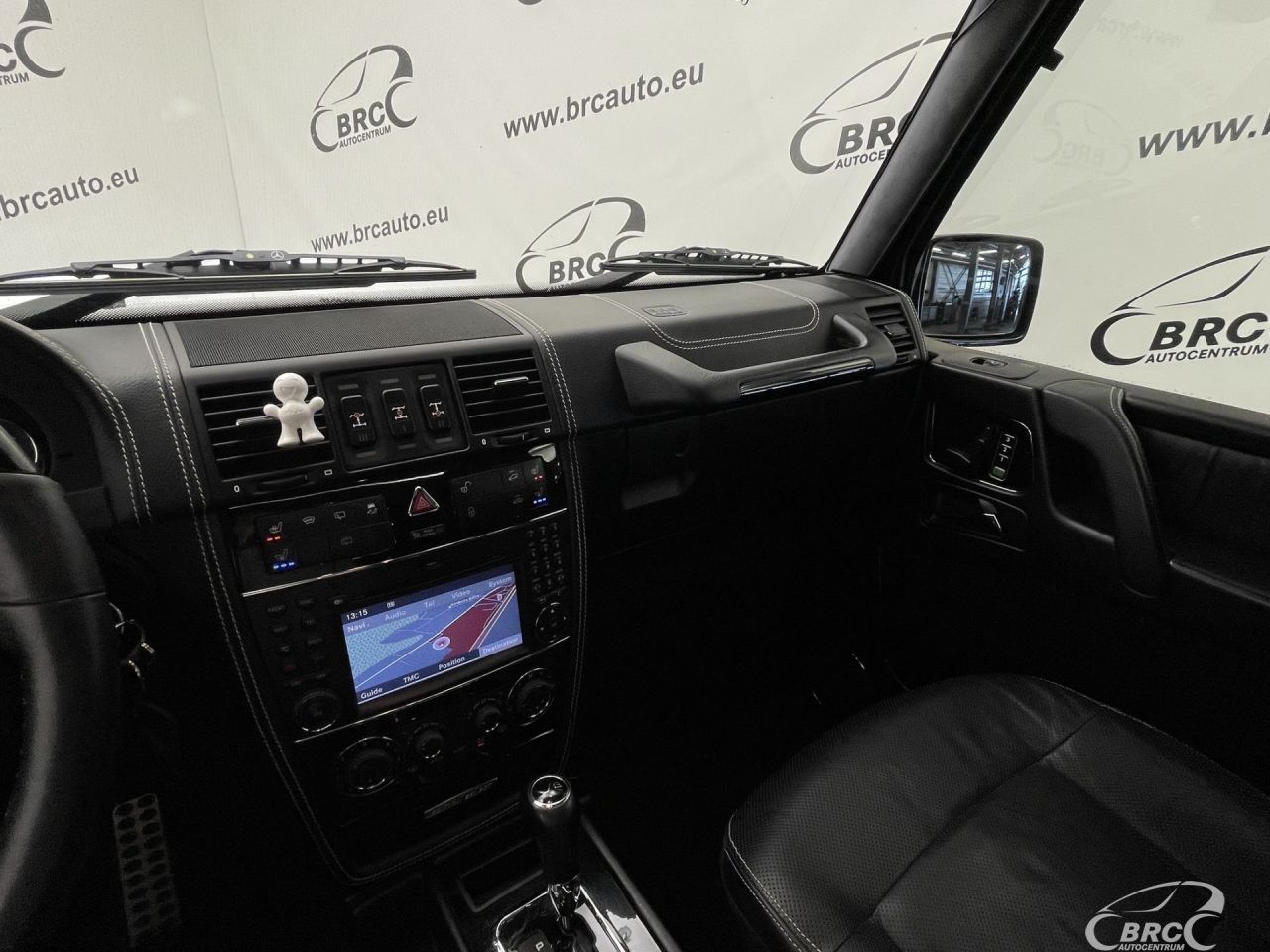 Mercedes-Benz G500 | 32