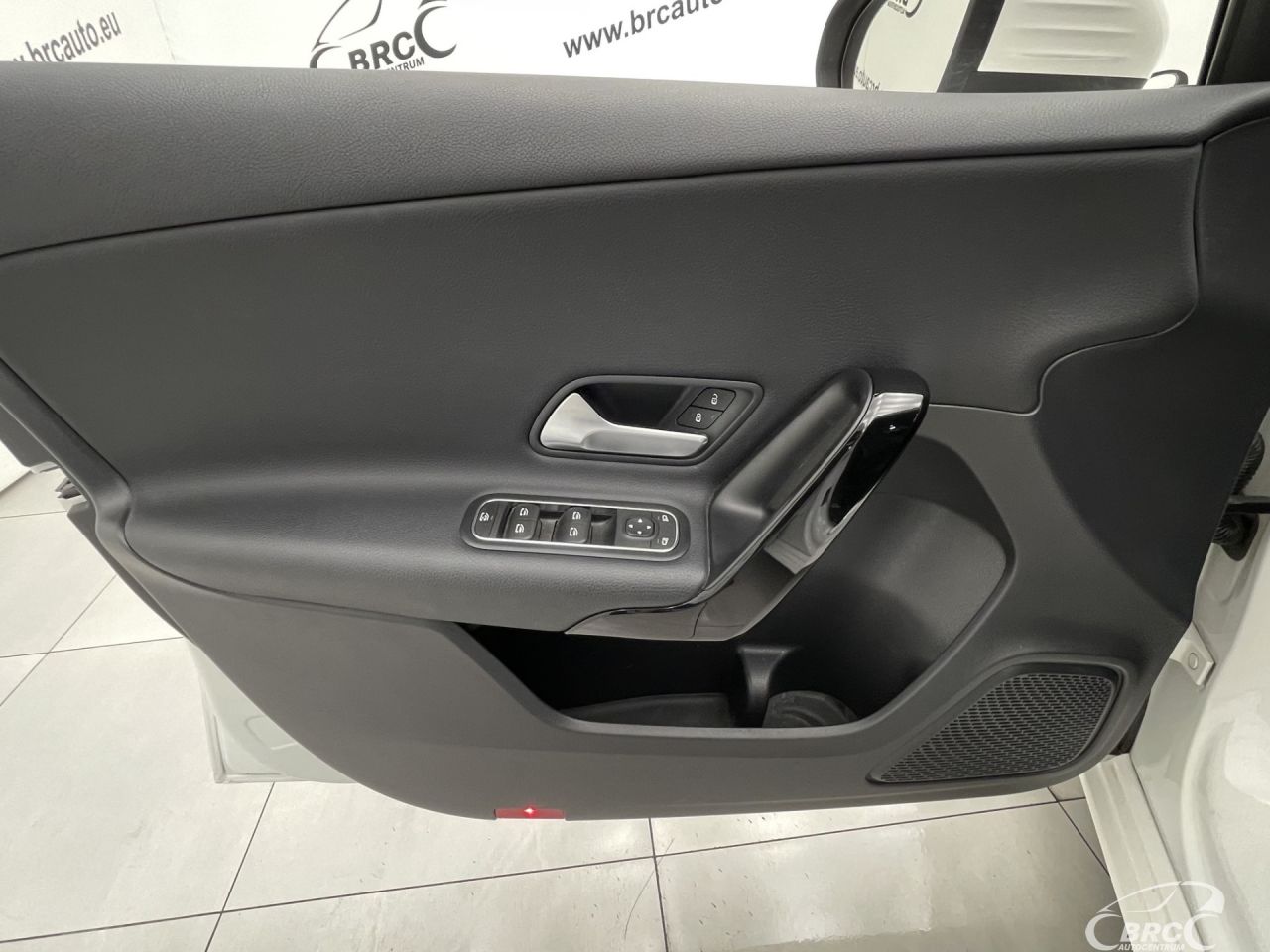 Mercedes-Benz A180 | 18