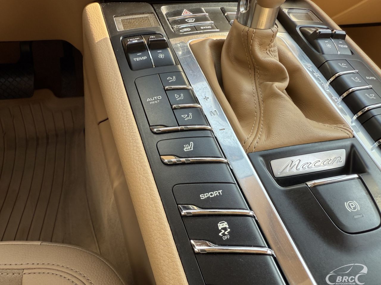 Porsche Macan | 32