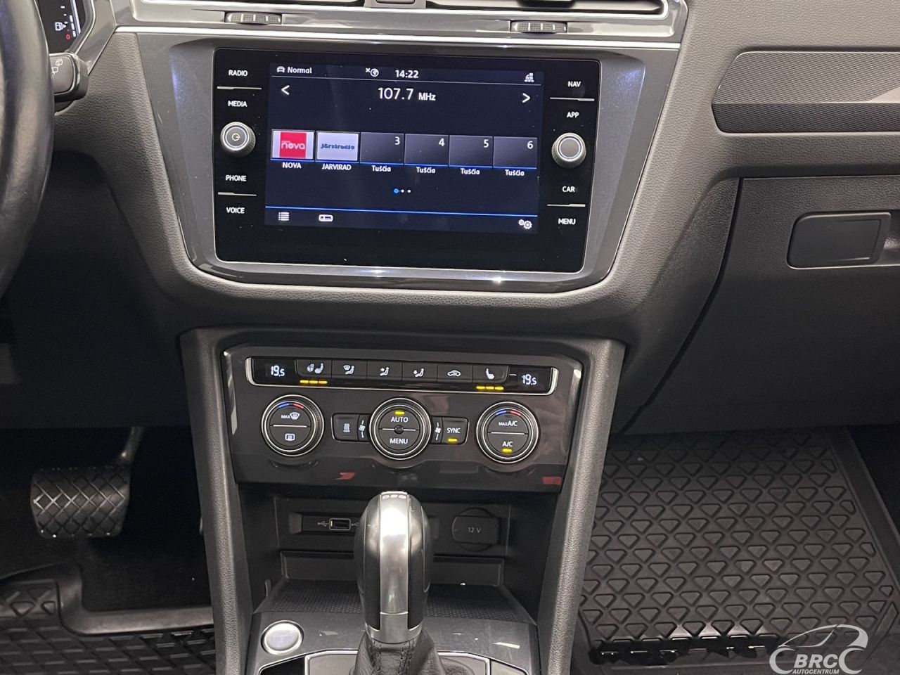 Volkswagen Tiguan | 17