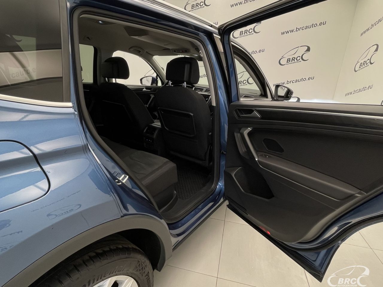 Volkswagen Tiguan | 12