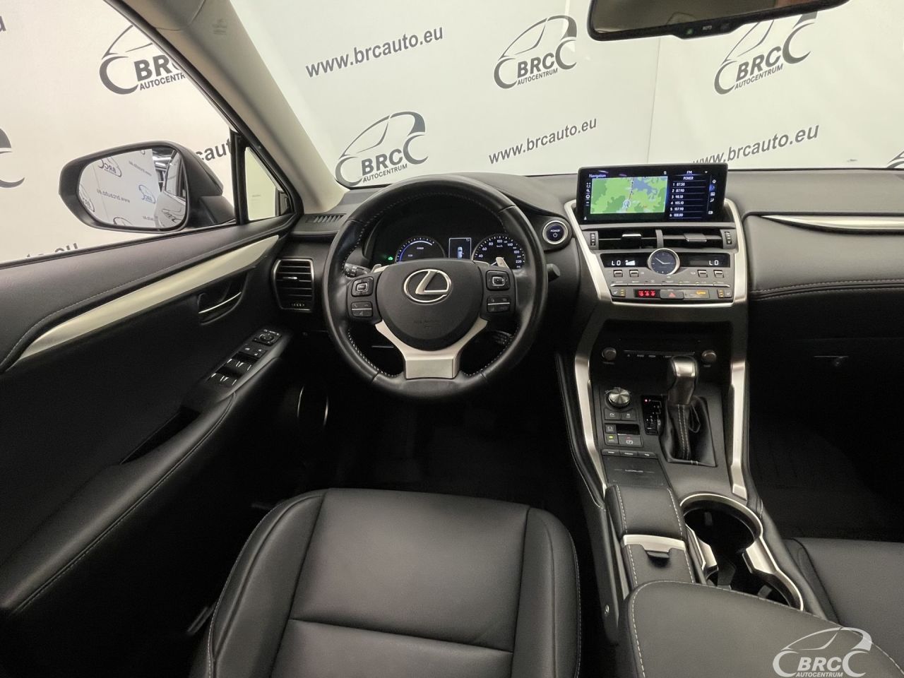 Lexus NX 300h | 12
