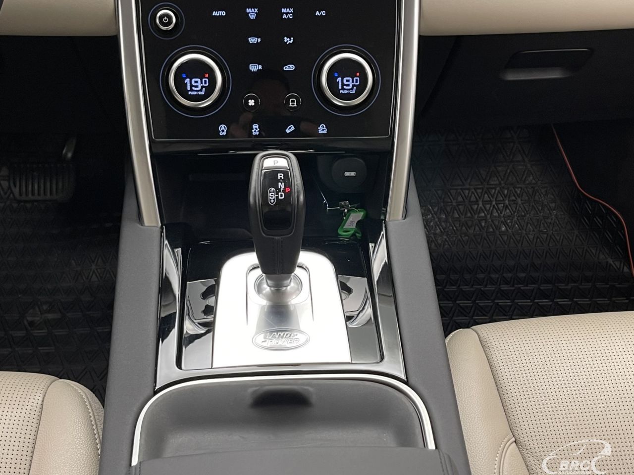 Land Rover Discovery | 19