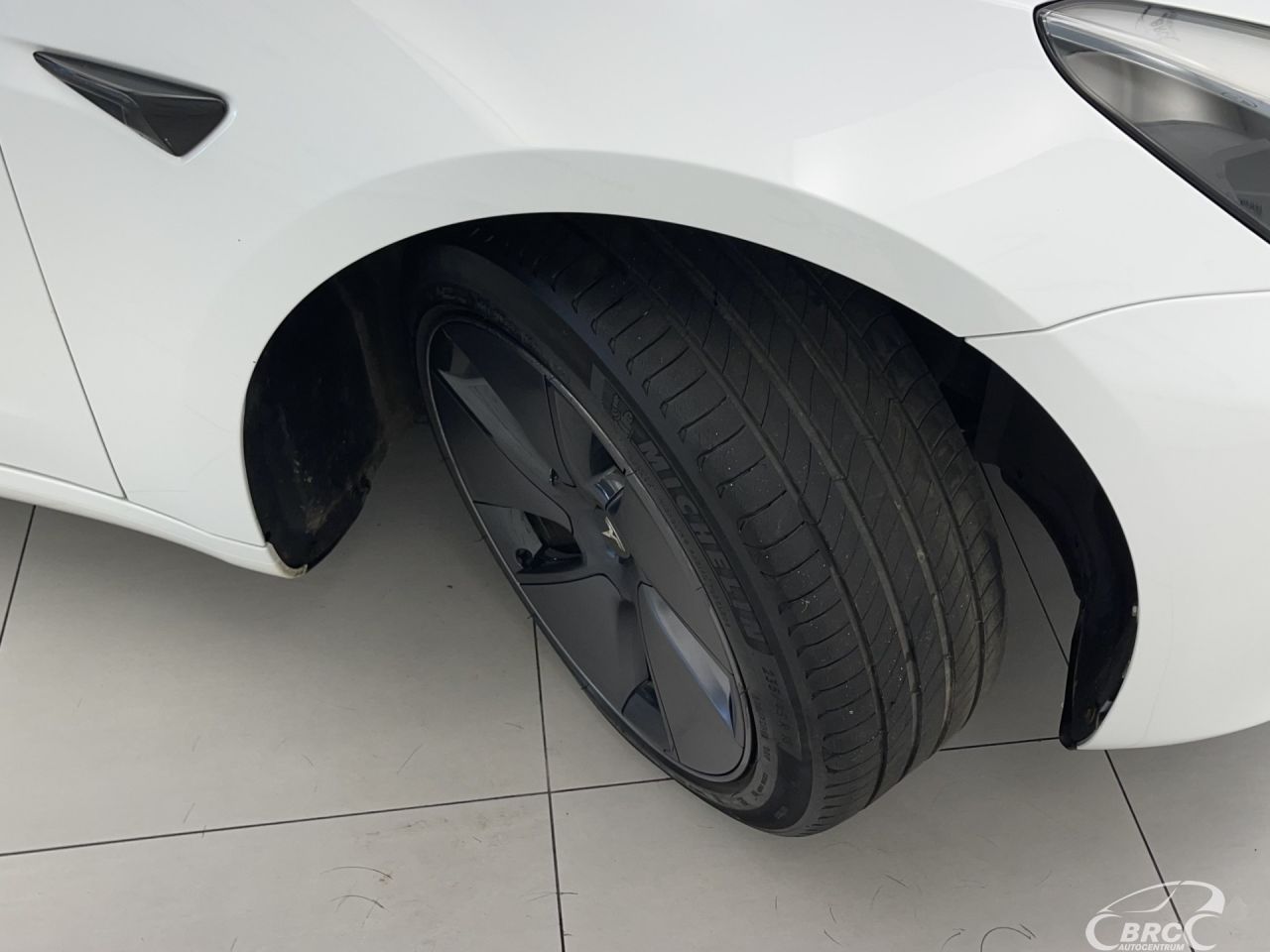 Tesla Model 3 | 41