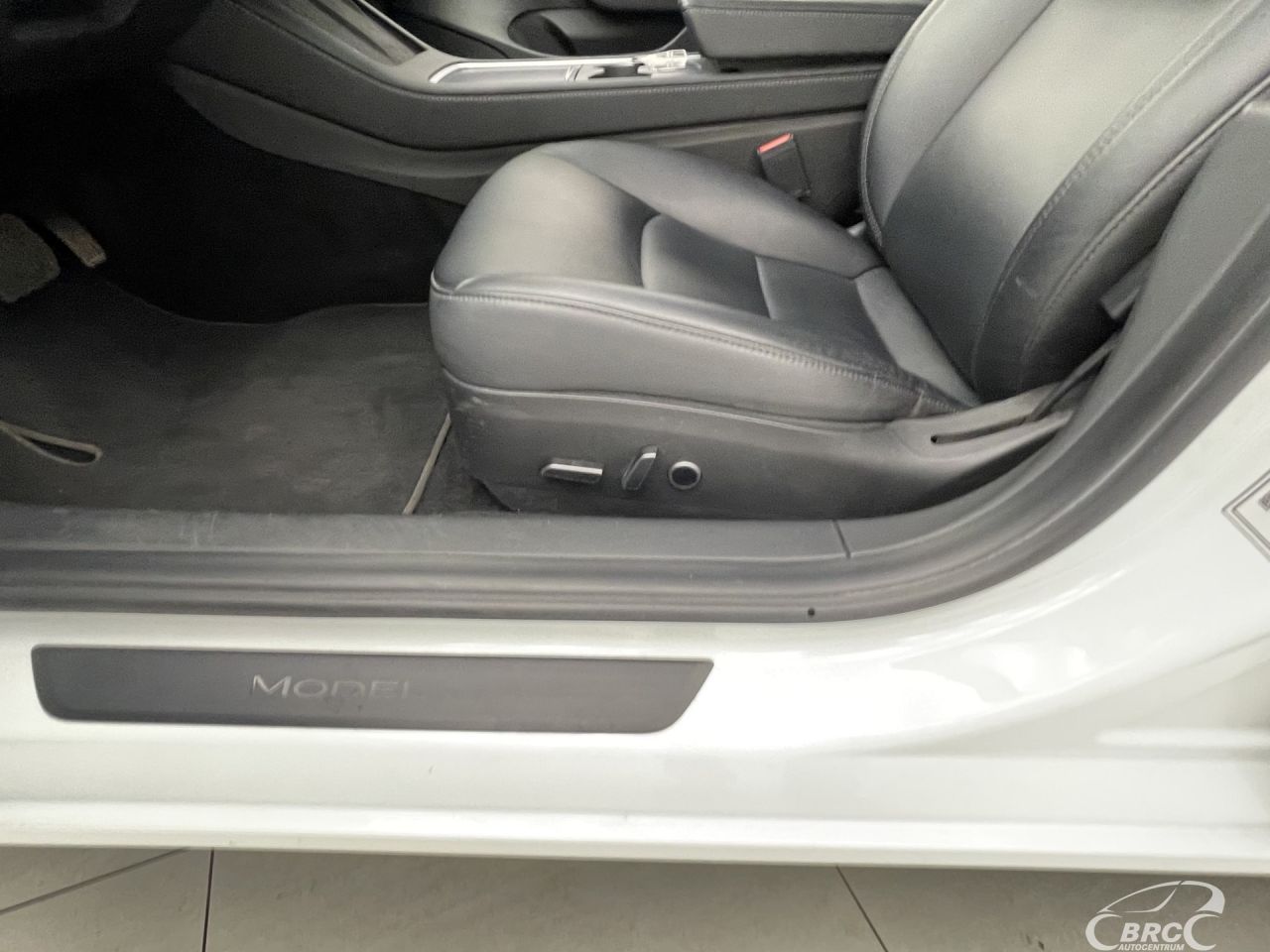 Tesla Model 3 | 18