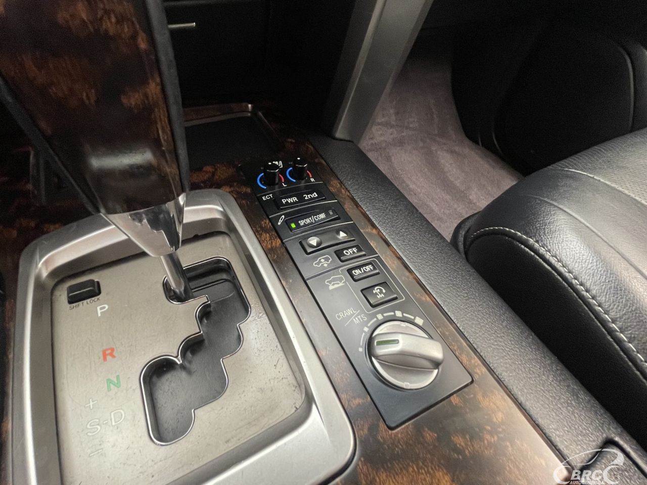 Toyota Land Cruiser | 29