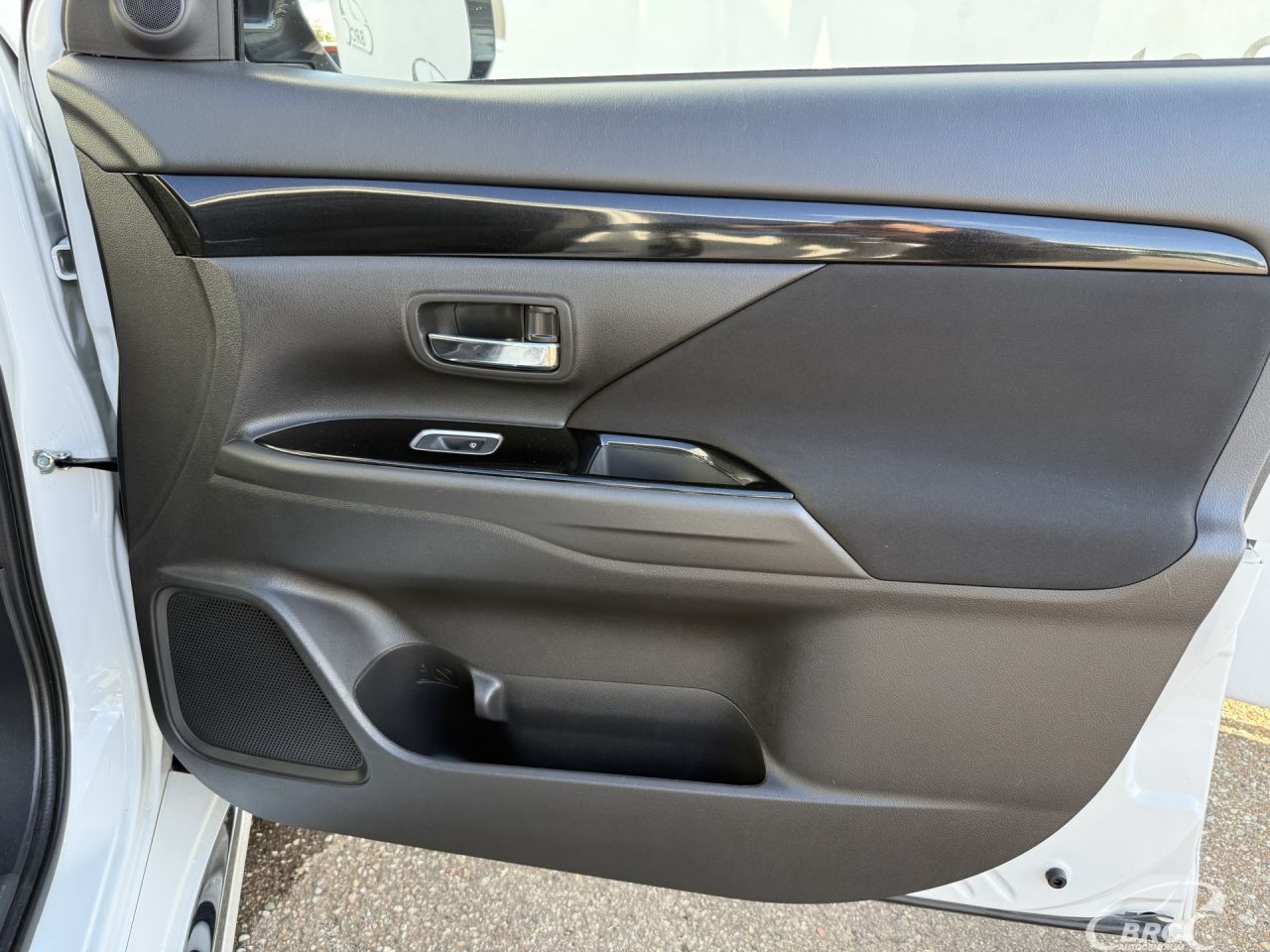 Mitsubishi Outlander | 8