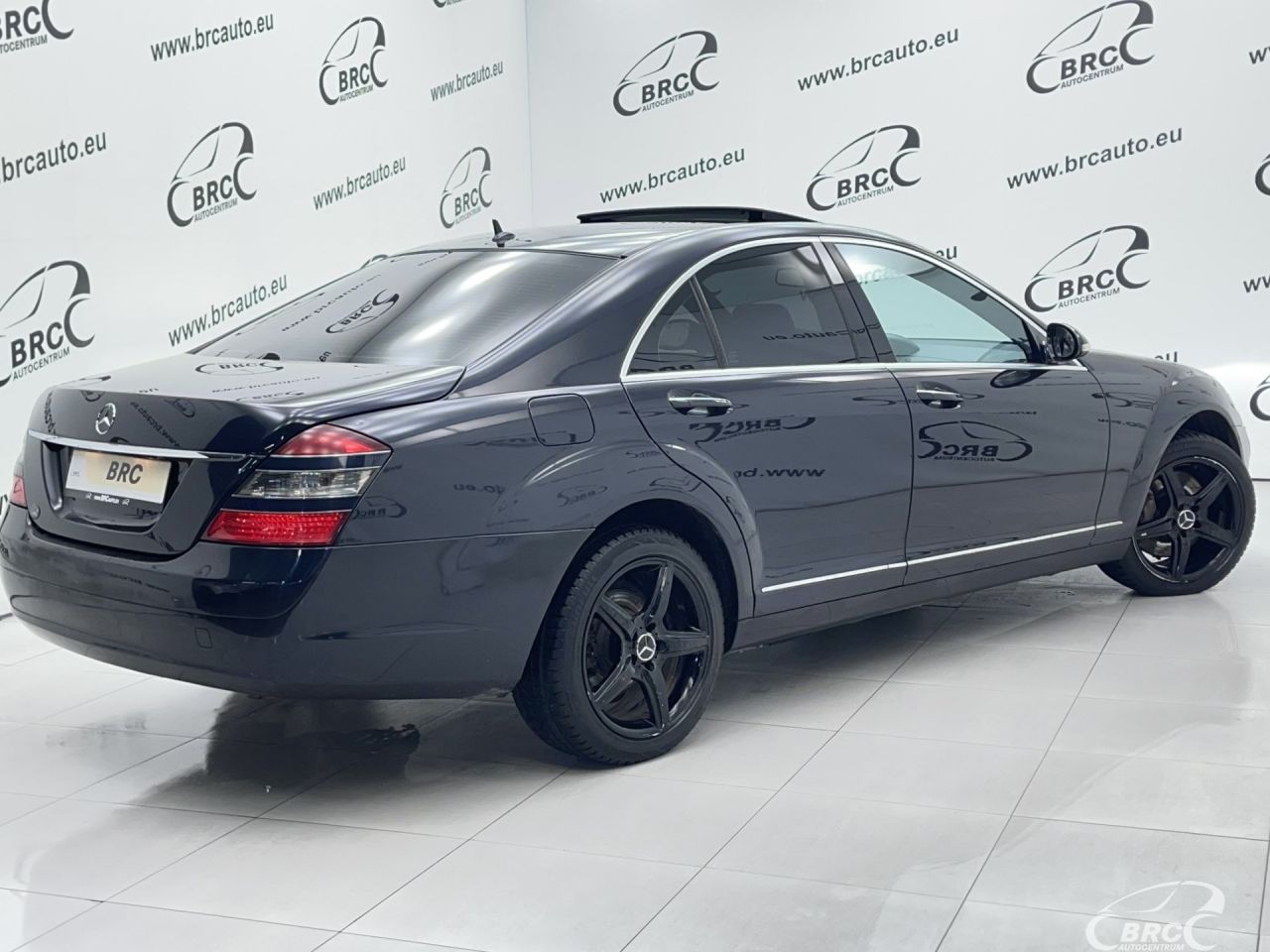 Mercedes-Benz S320 | 1