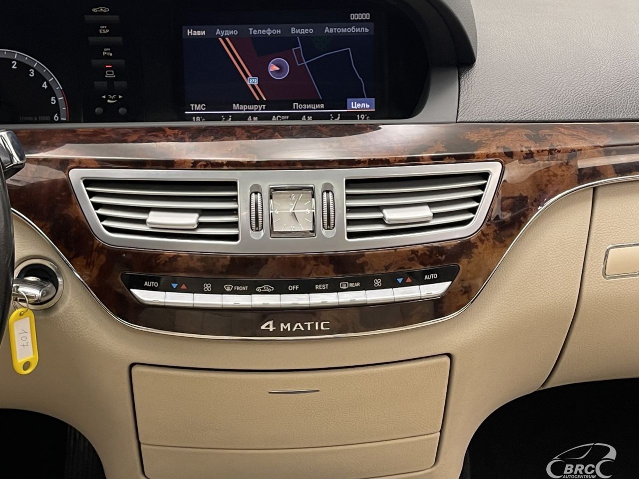 Mercedes-Benz S320 | 16