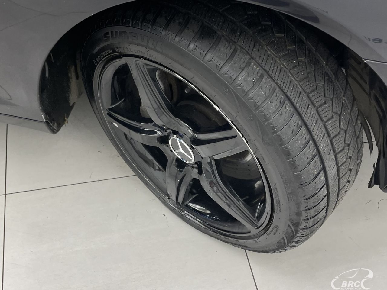 Mercedes-Benz S320 | 33