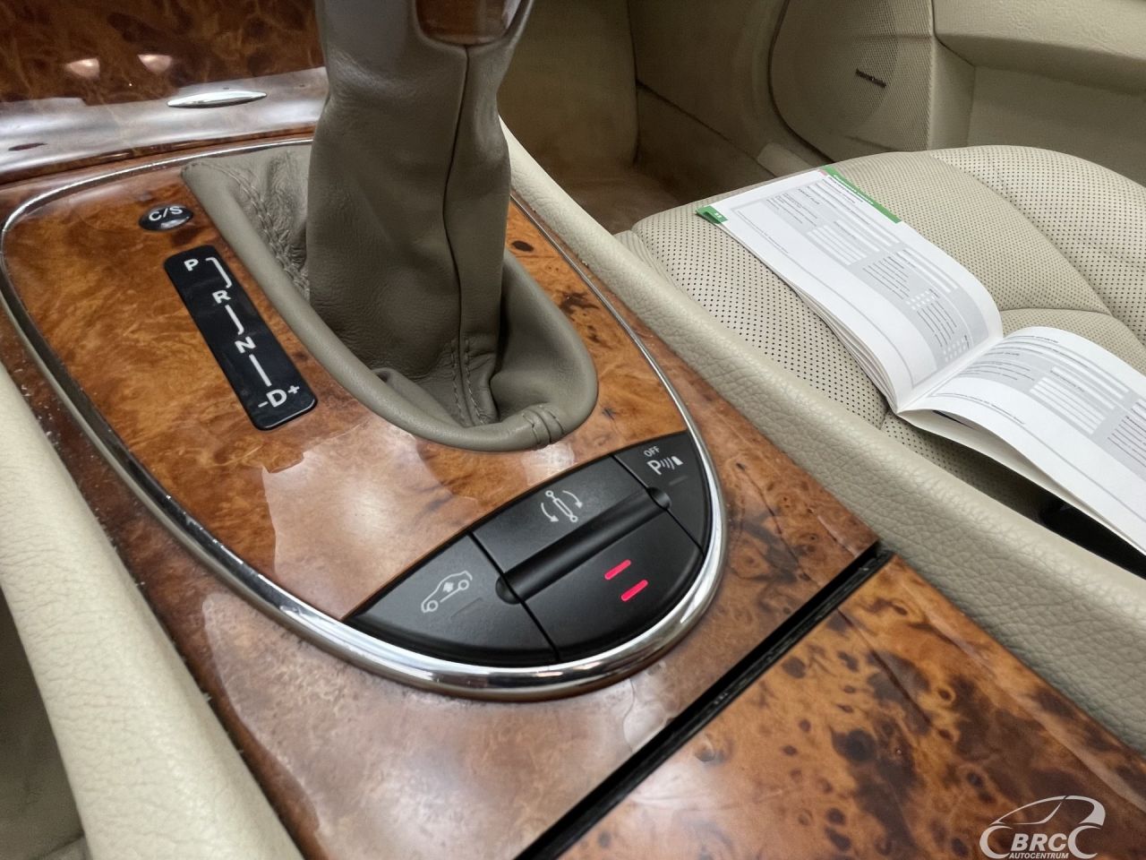 Mercedes-Benz E500 | 42