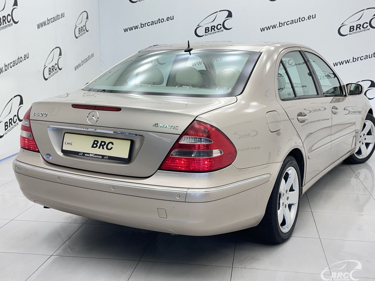 Mercedes-Benz E500 | 50
