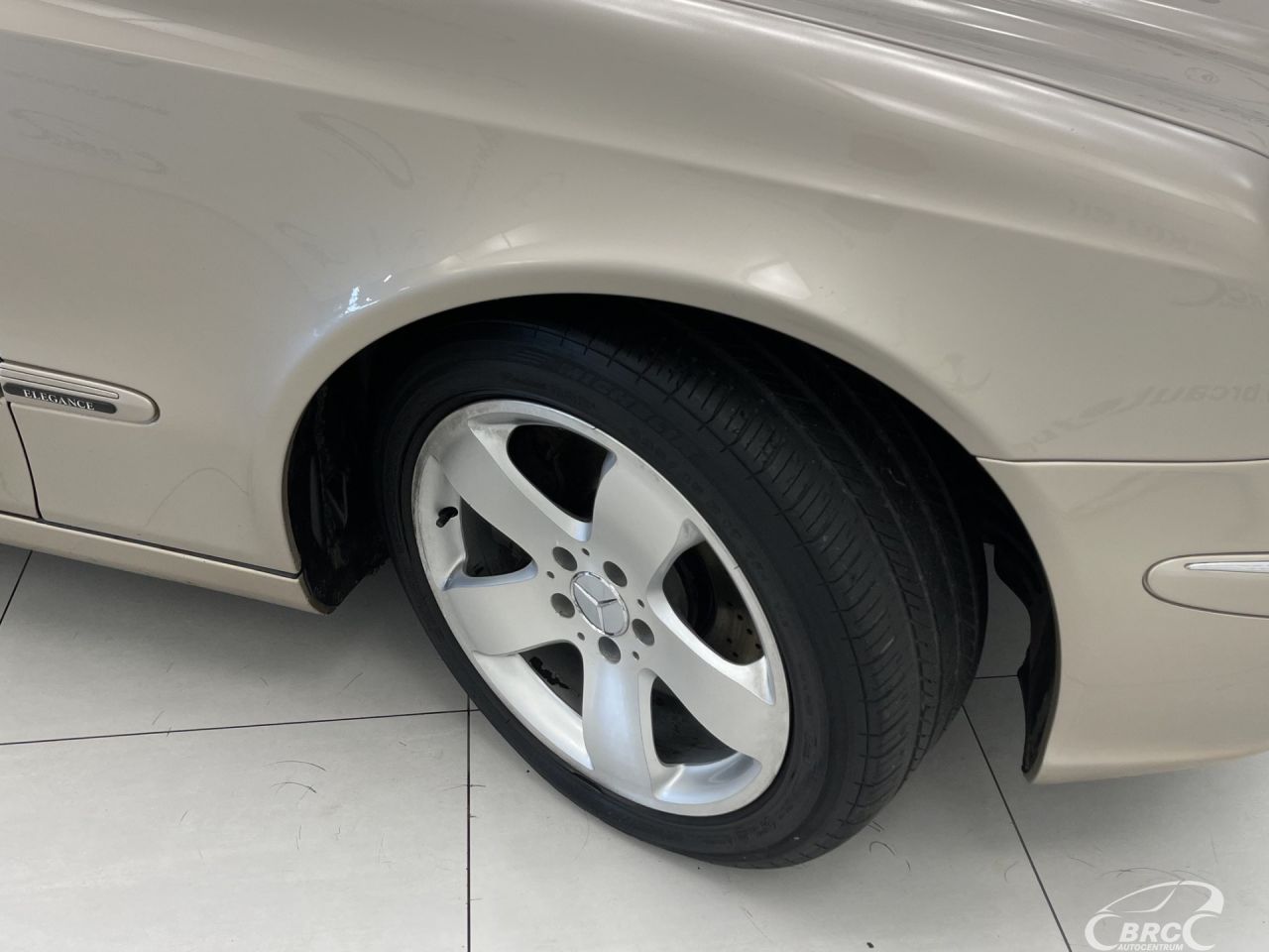 Mercedes-Benz E500 | 34