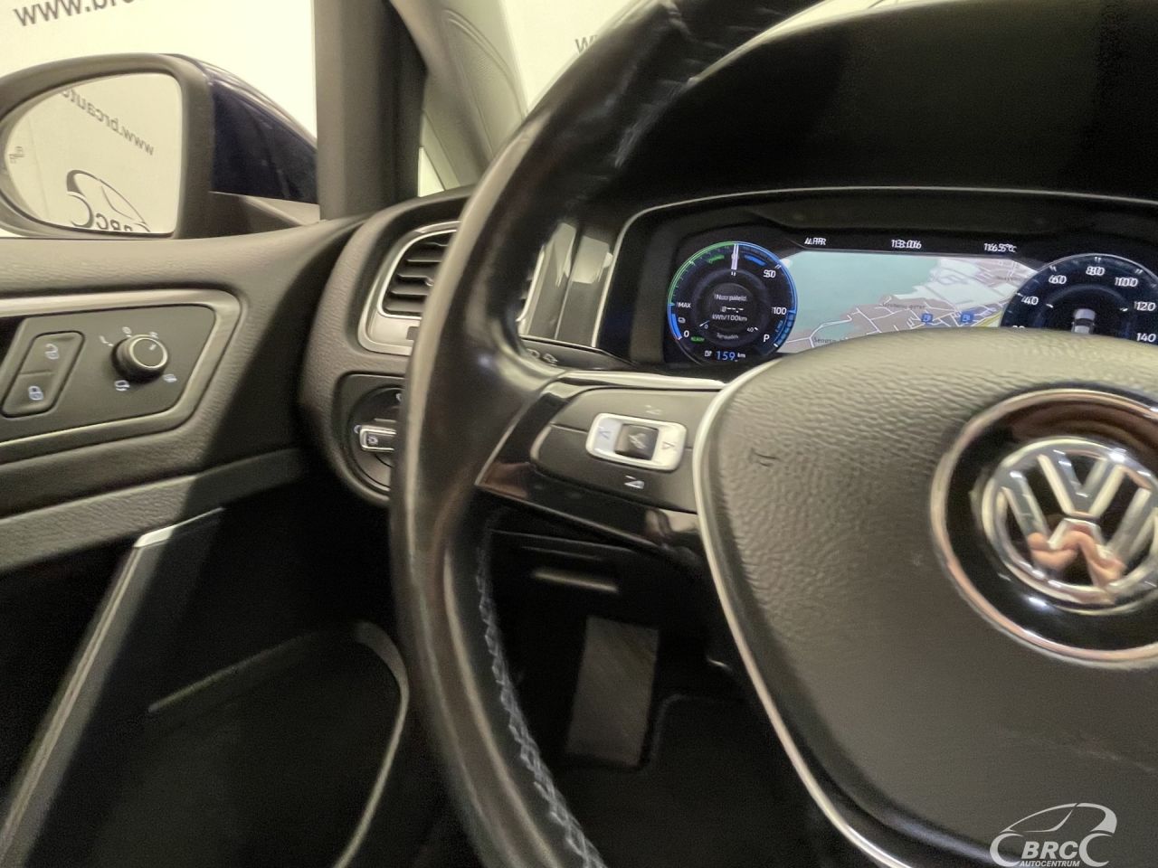 Volkswagen Golf | 30