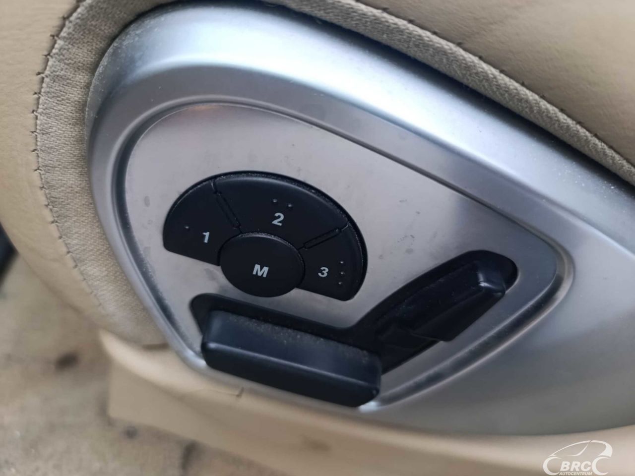 Mercedes-Benz R320 | 14