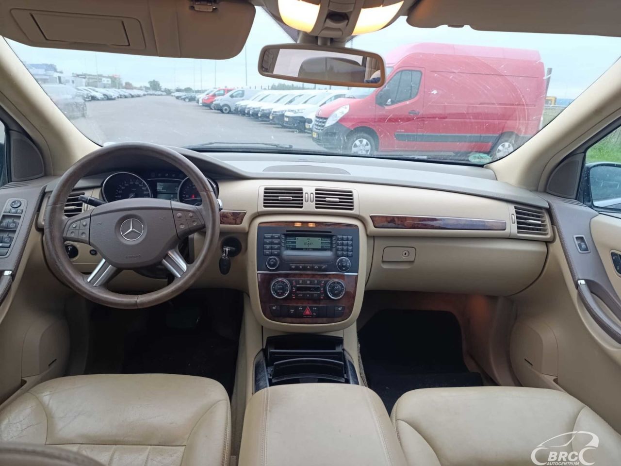 Mercedes-Benz R320 | 8