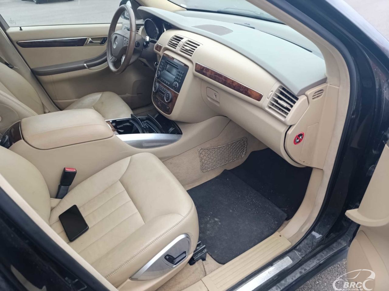 Mercedes-Benz R320 | 10