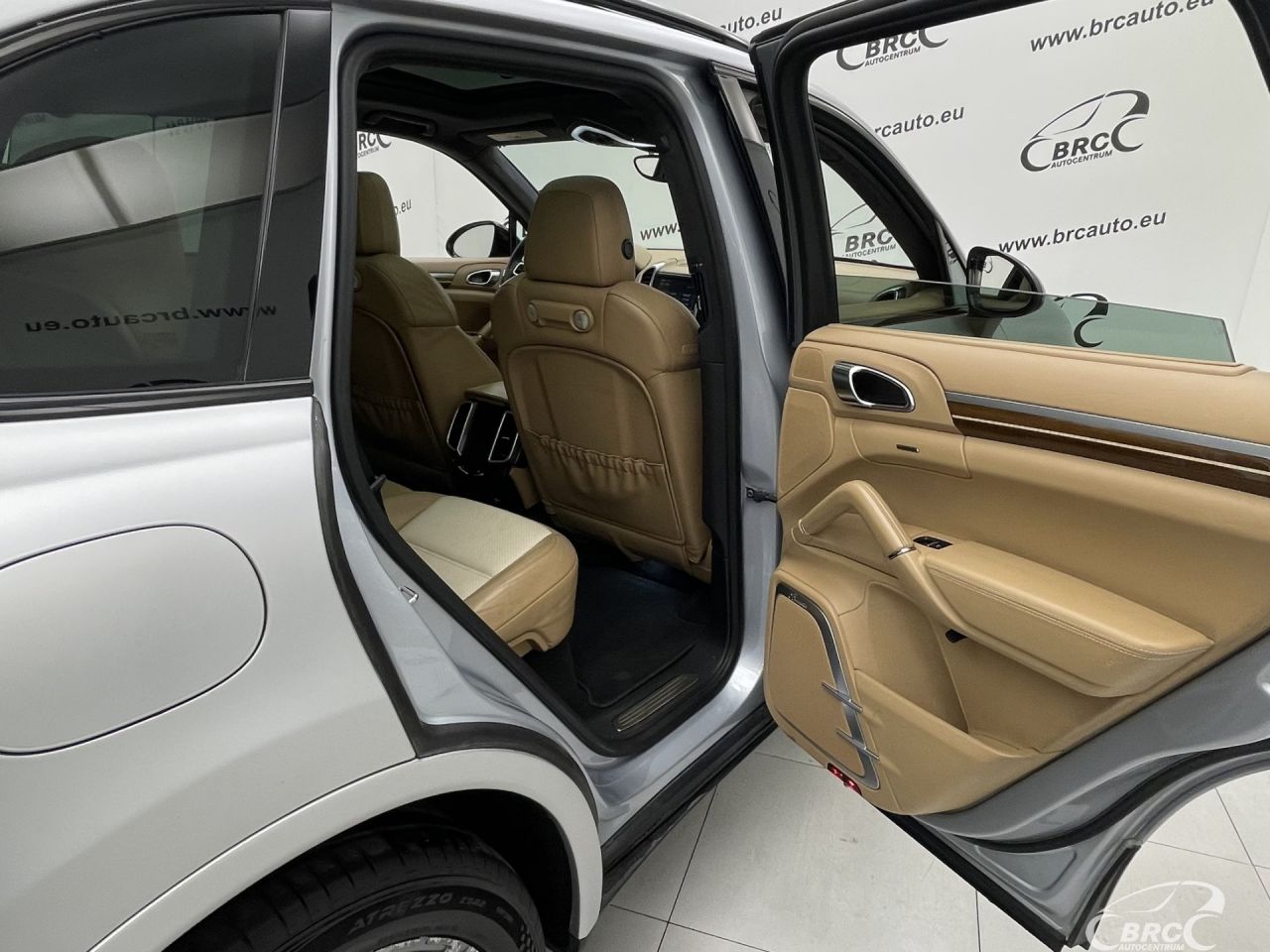 Porsche Cayenne | 29