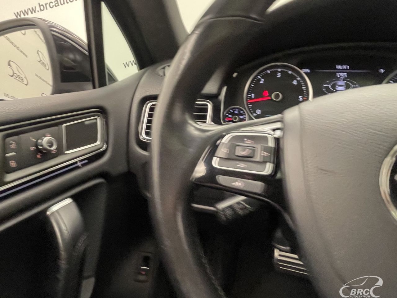 Volkswagen Touareg | 32