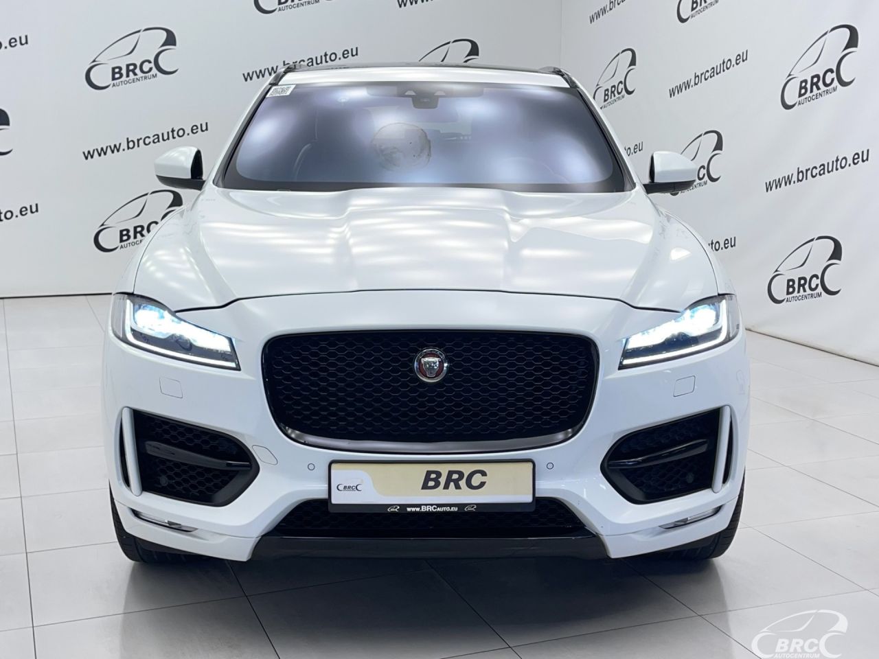 Jaguar F-Pace | 57