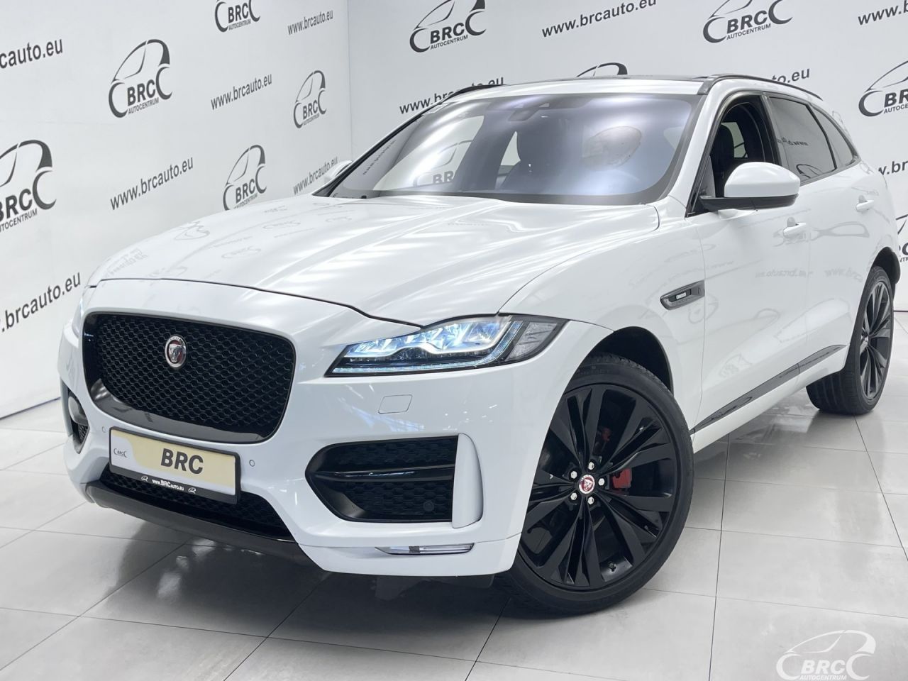 Jaguar F-Pace | 55