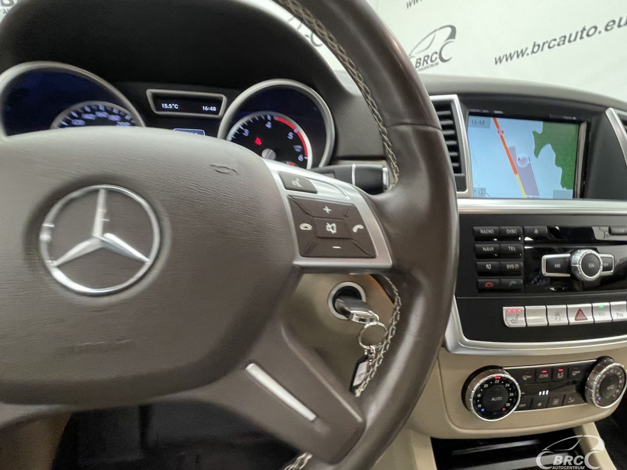 Mercedes-Benz ML350 | 27