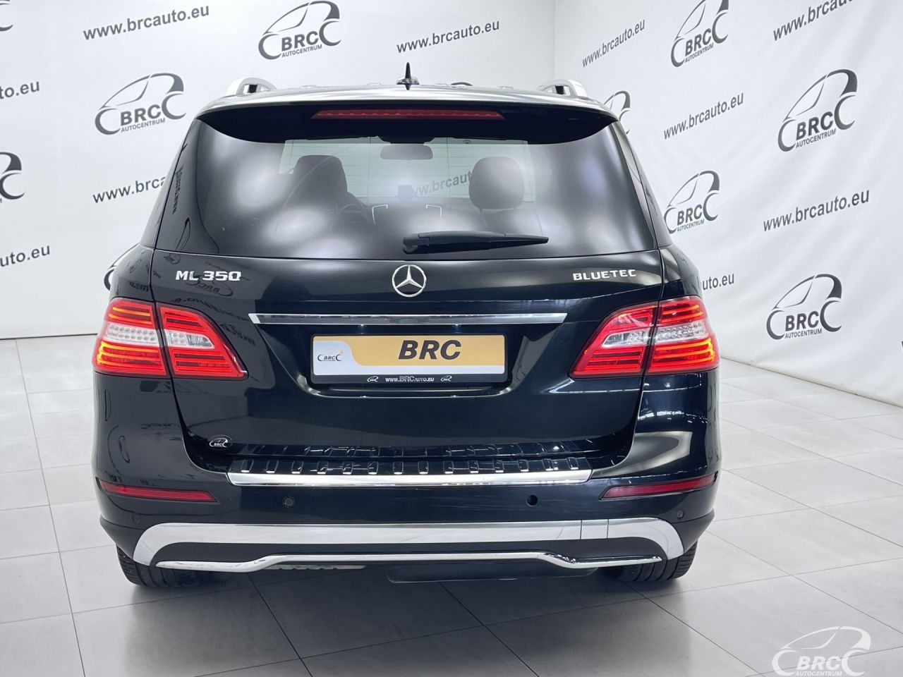 Mercedes-Benz ML350 | 44