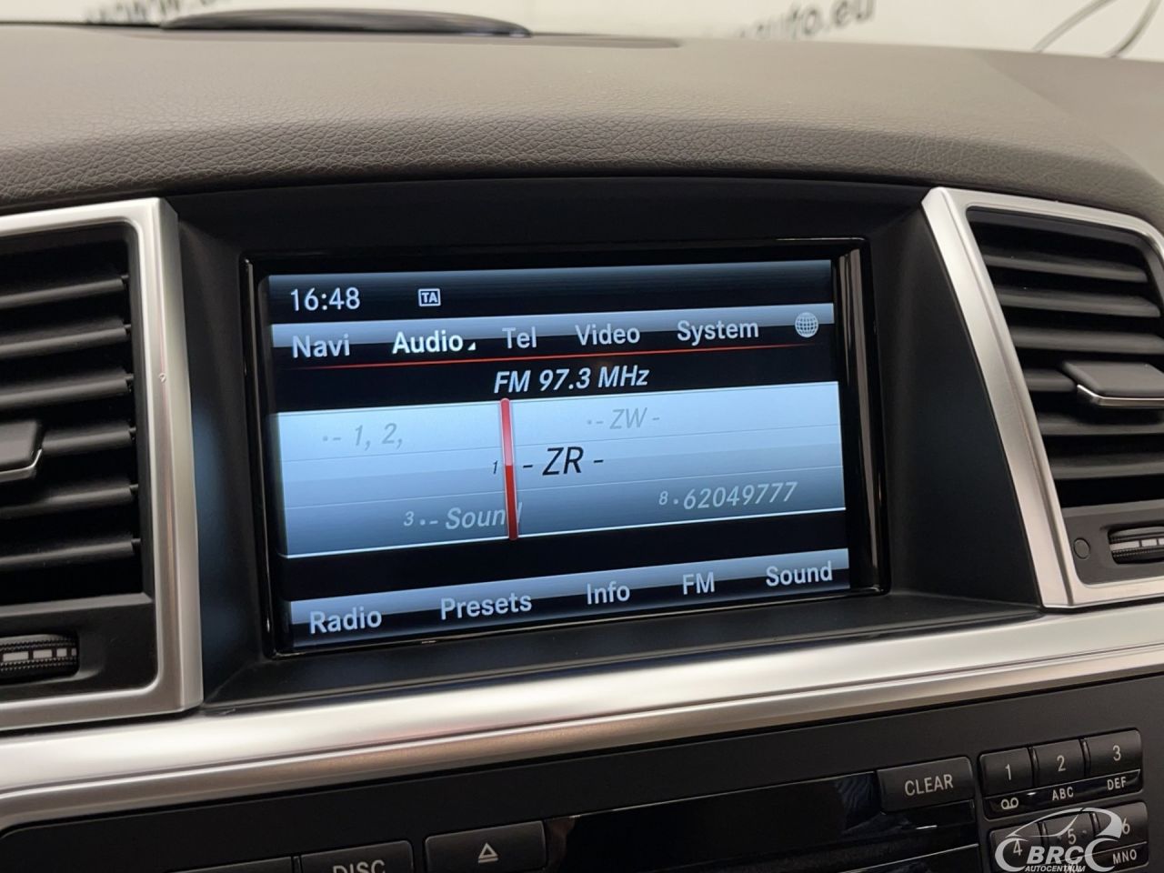 Mercedes-Benz ML350 | 33