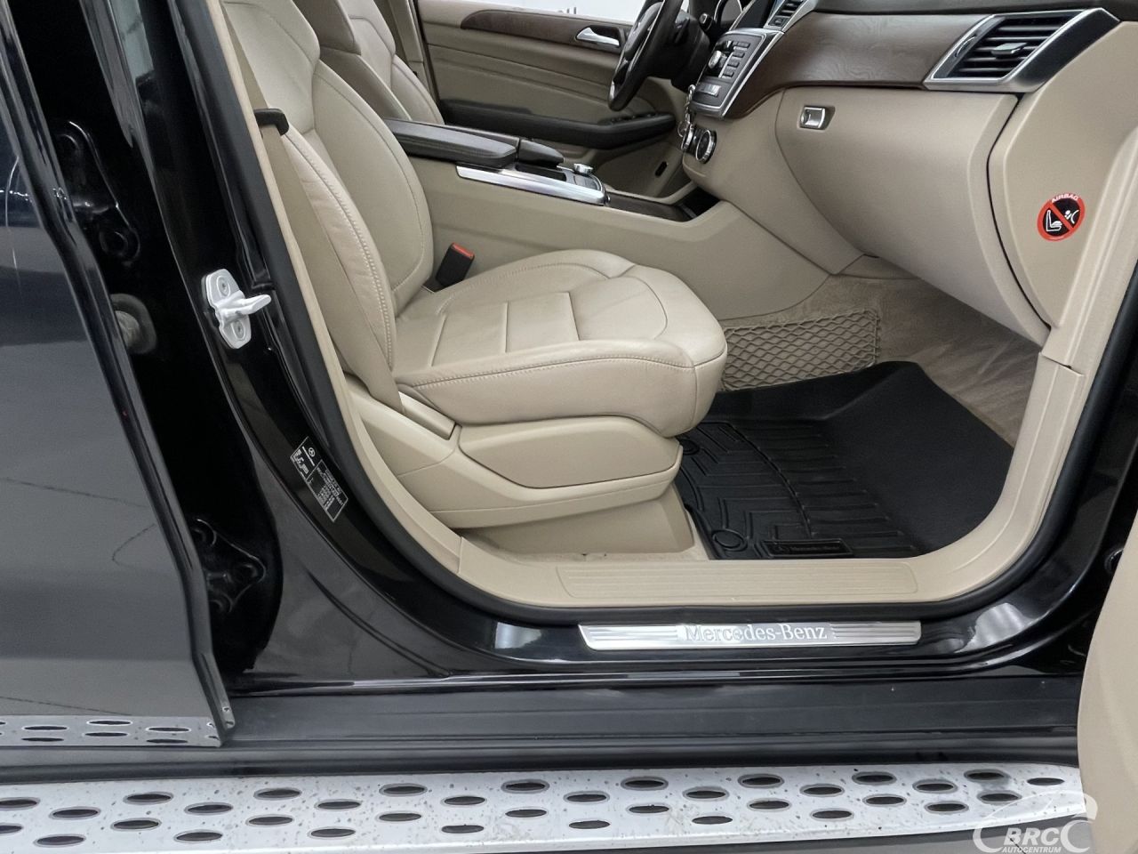 Mercedes-Benz ML350 | 5