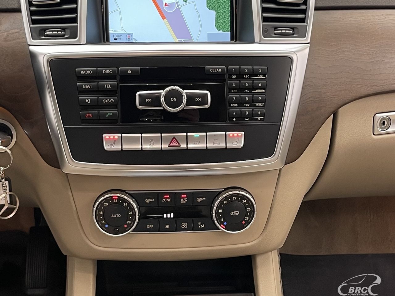 Mercedes-Benz ML350 | 16