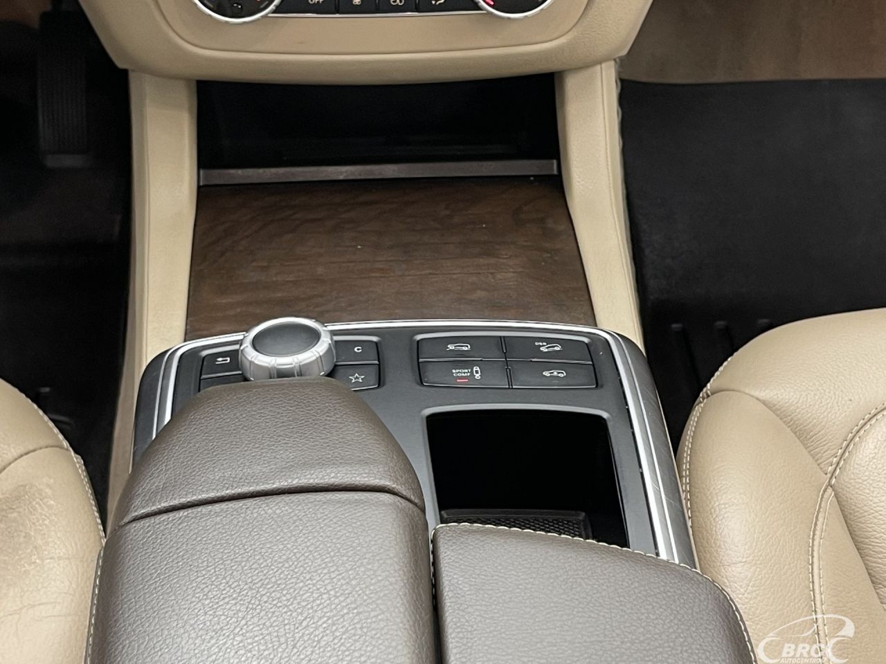 Mercedes-Benz ML350 | 17