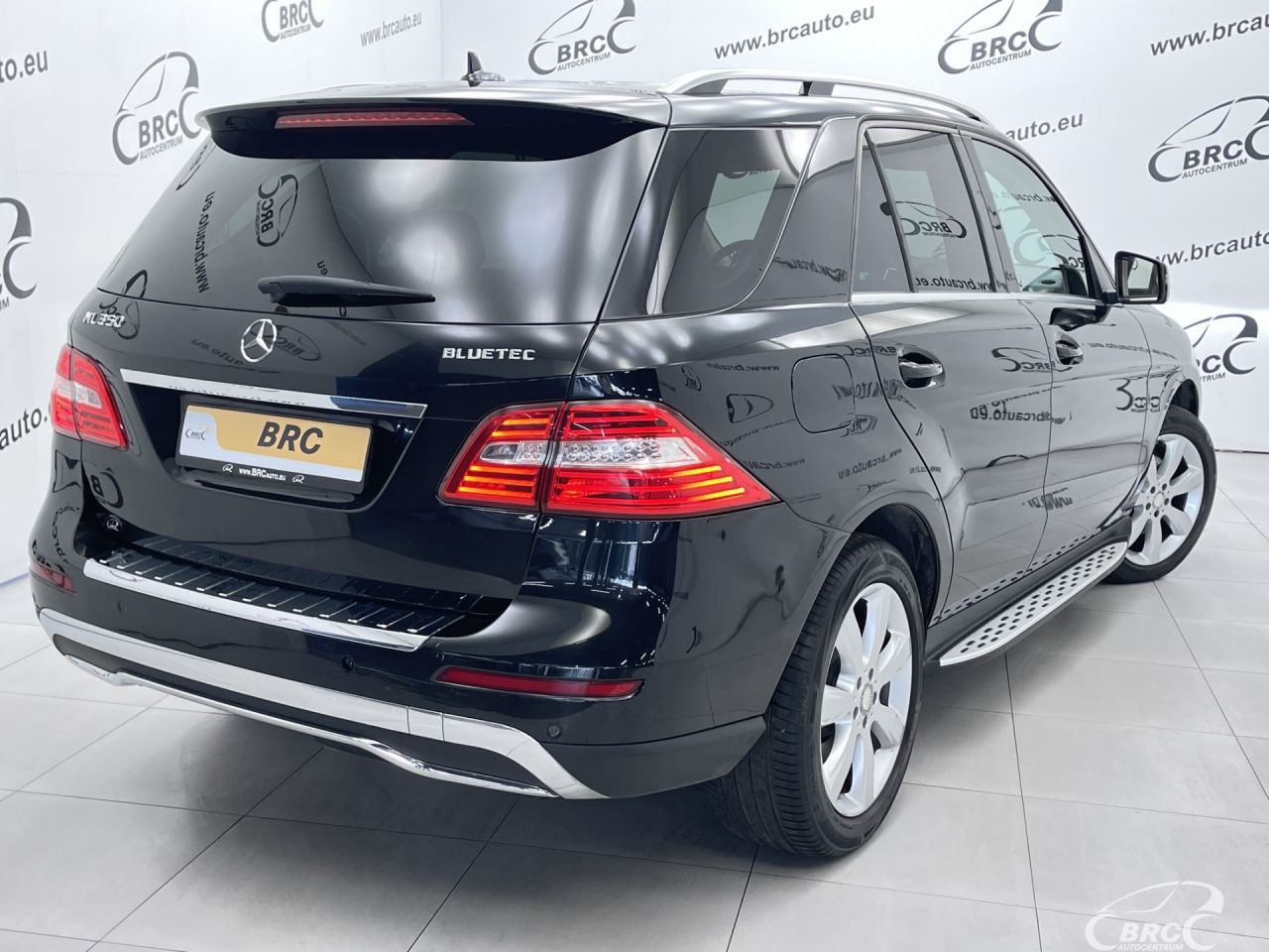 Mercedes-Benz ML350 | 42