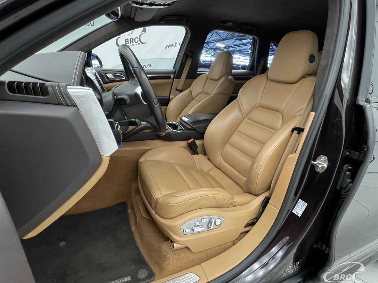 Porsche Cayenne | 23