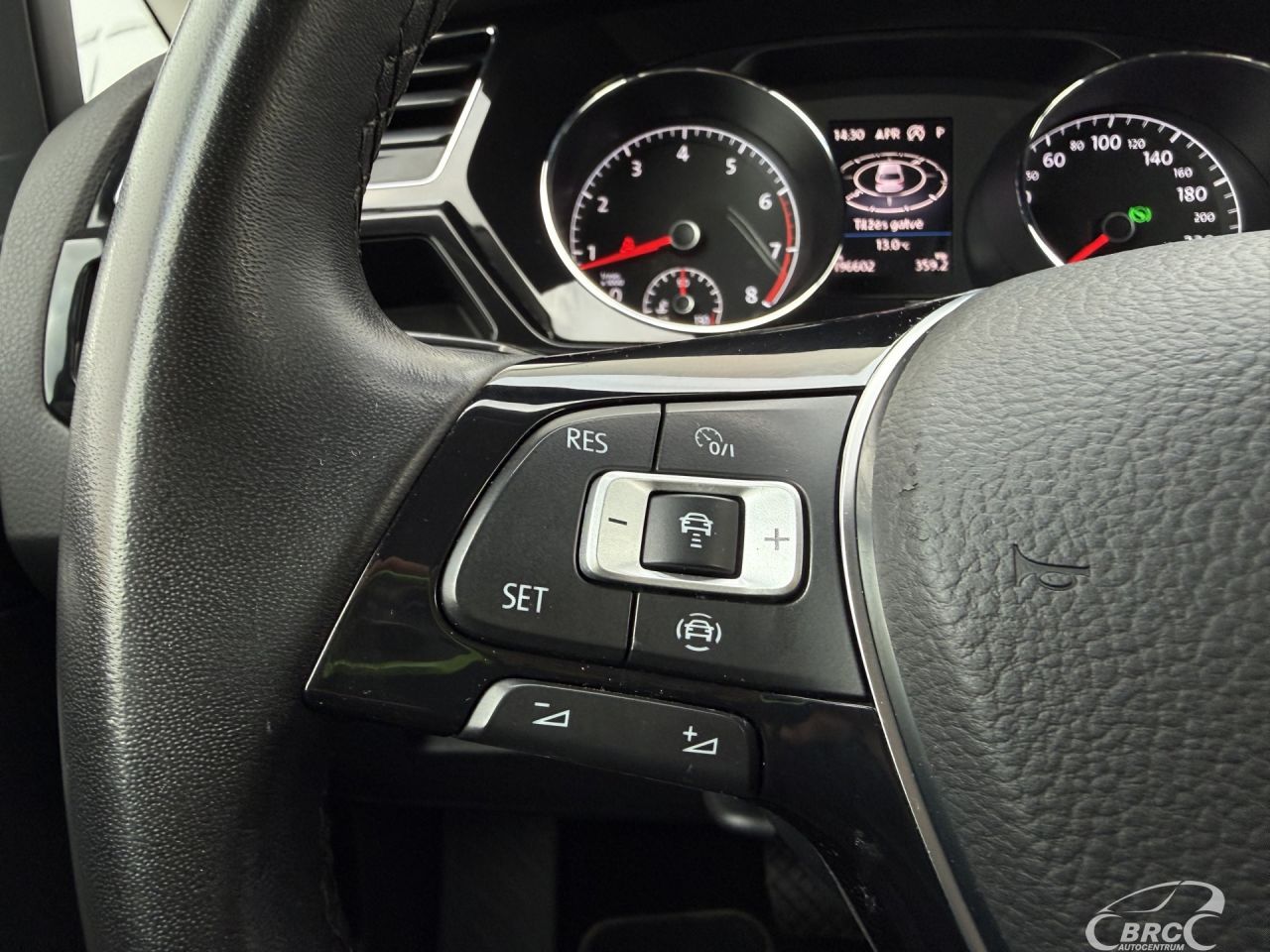 Volkswagen Touran | 25