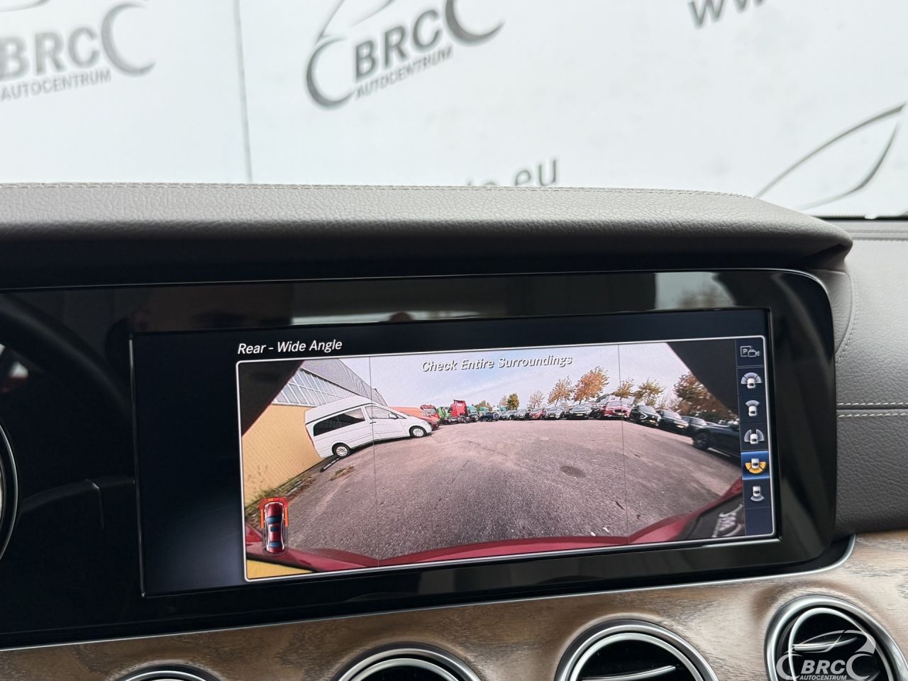 Mercedes-Benz E300 | 28